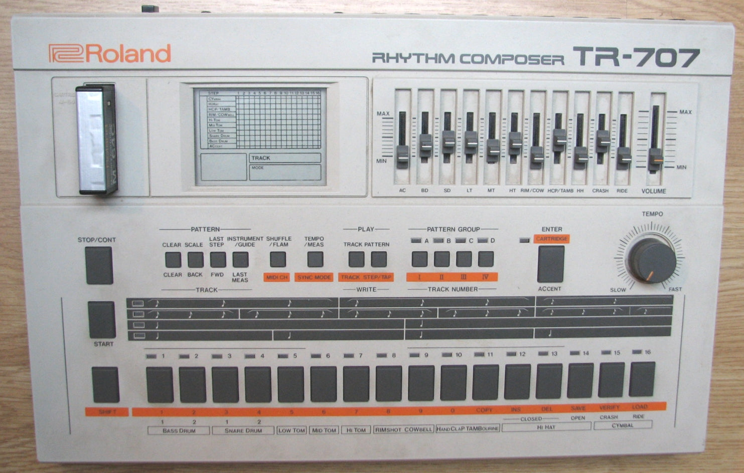 Roland TR-707